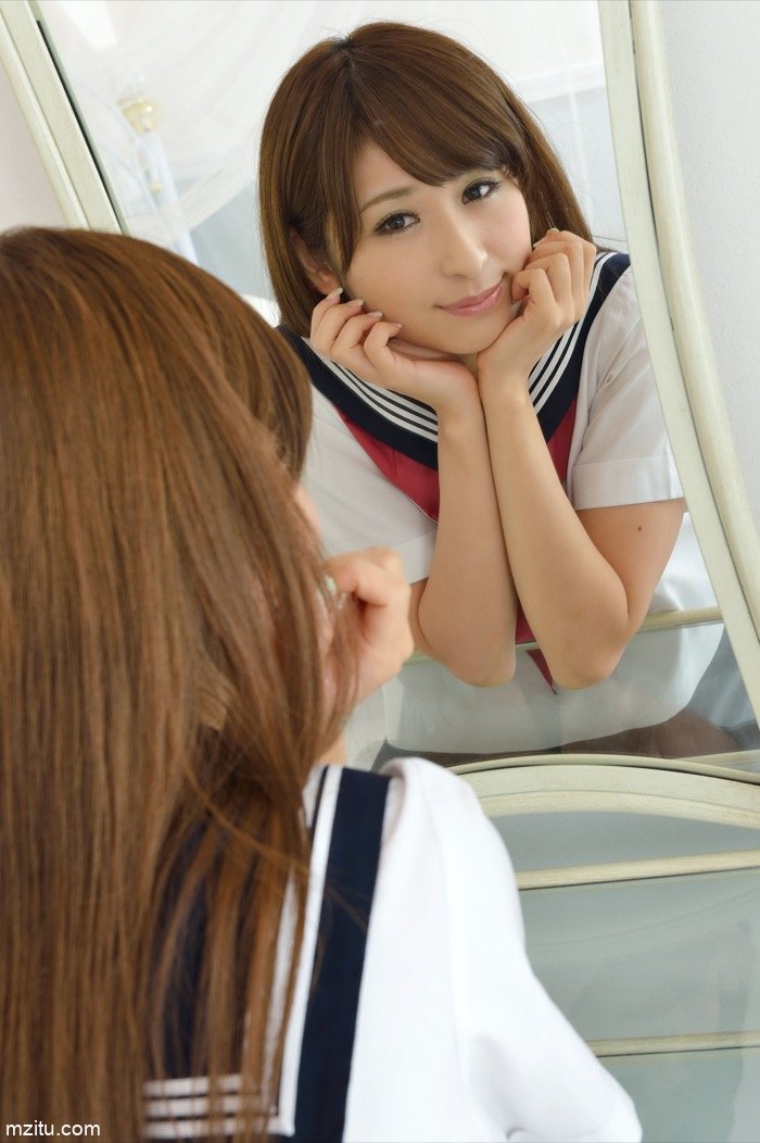 日本校花真甜美，教室撩裙诱人鼻血(27)