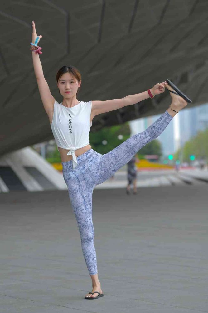 表演瑜伽的女孩【176P】04017-开心图库