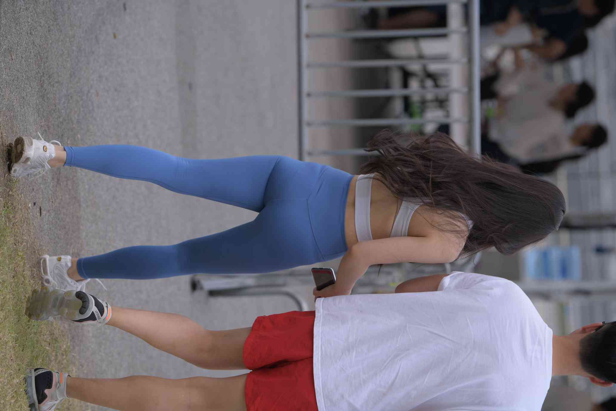 图片[3]-陪男朋友逛街的瑜伽裤女孩【74P】04034-开心图库