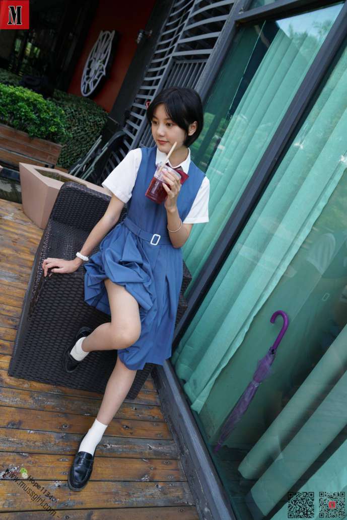 图片[2]-一副学生模样的短发姑娘【112P】20023-开心图库
