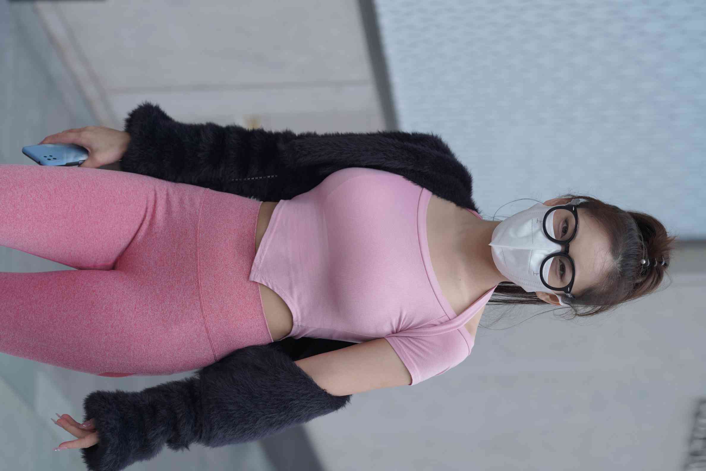 图片[4]-粉红色瑜伽裤的眼镜妹妹【93P】04019-开心图库