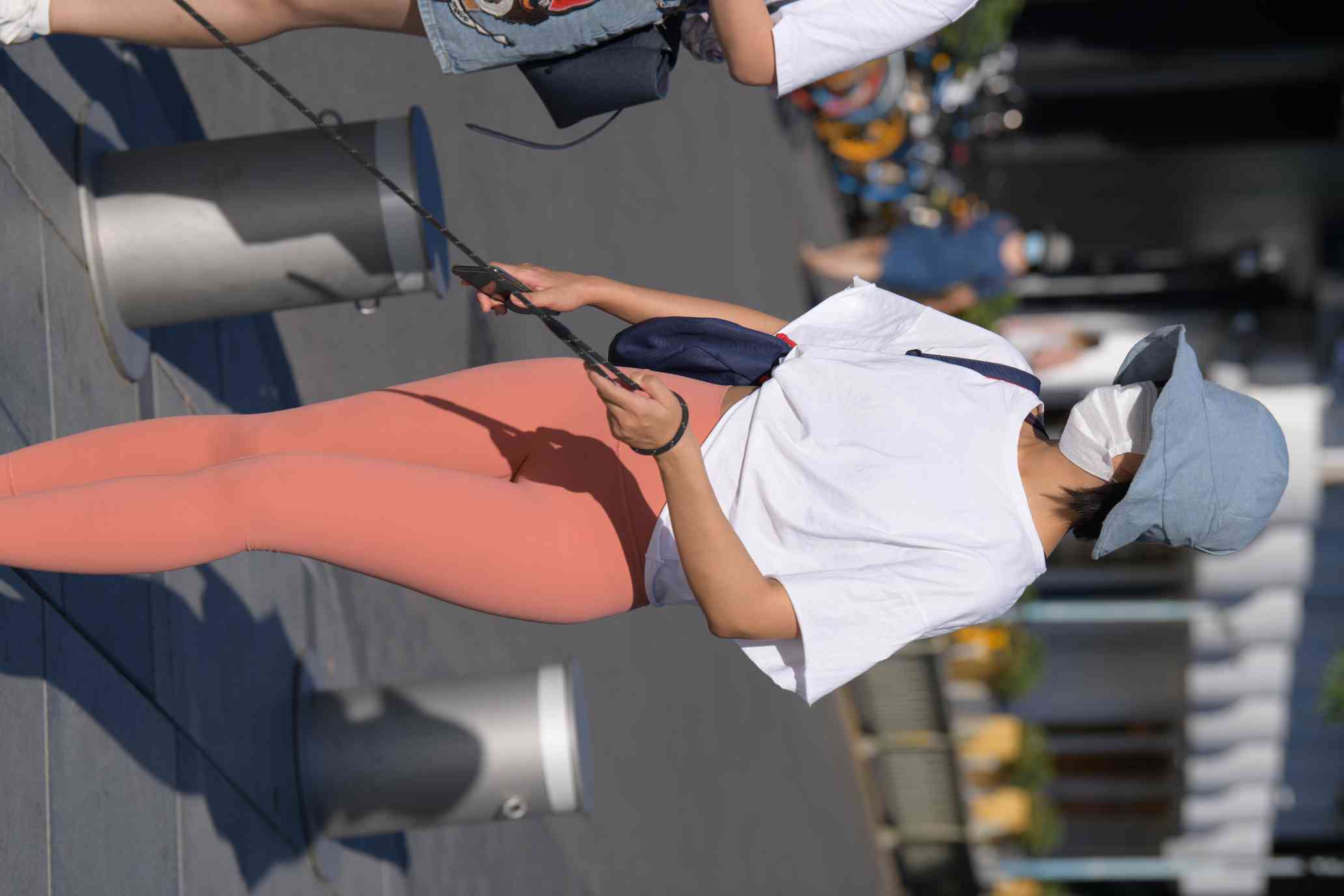 图片[3]-【免费】遛狗的瑜伽裤女人【60P】04031-开心图库