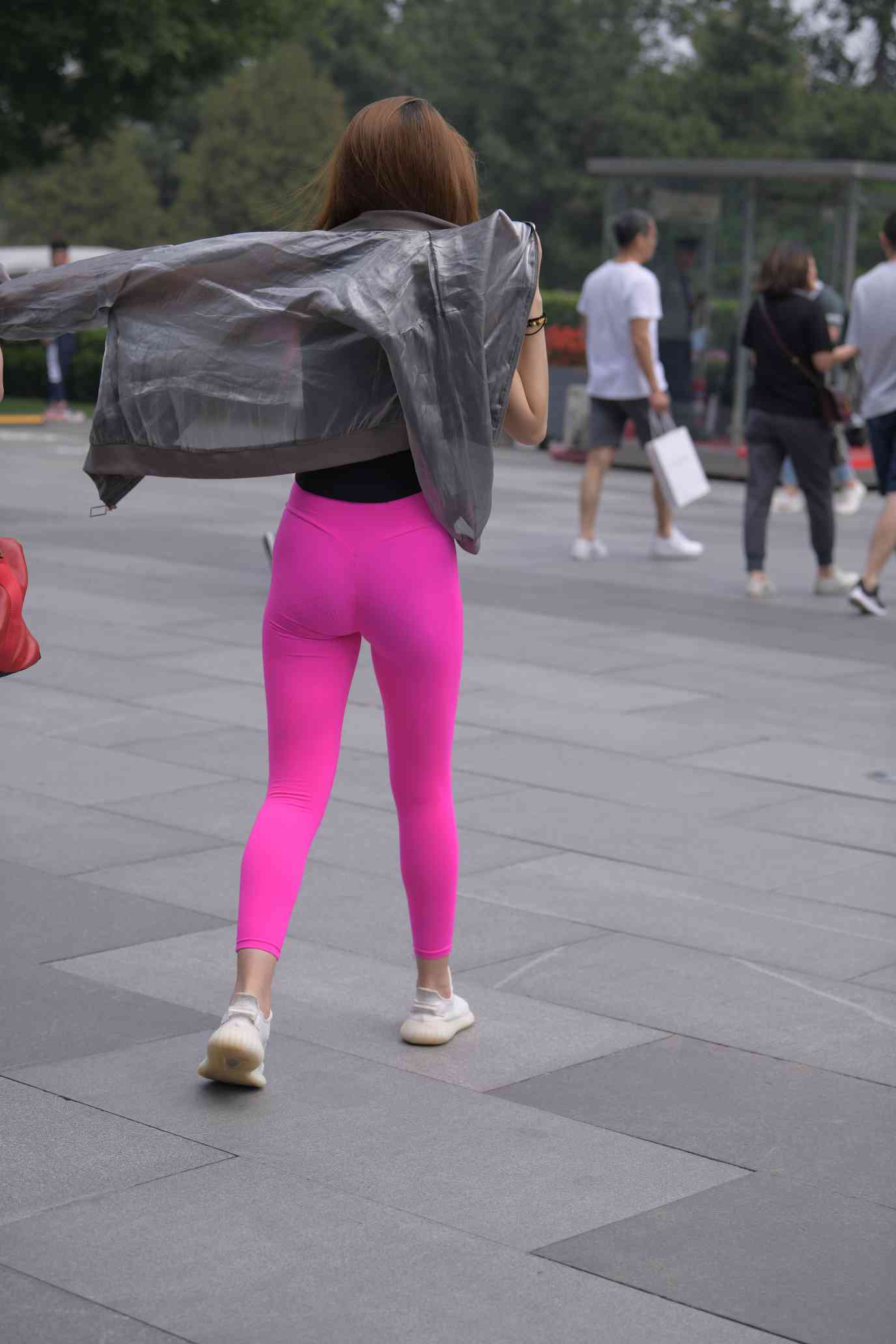 图片[5]-粉色瑜伽裤眼镜女孩【57P】04021-开心图库