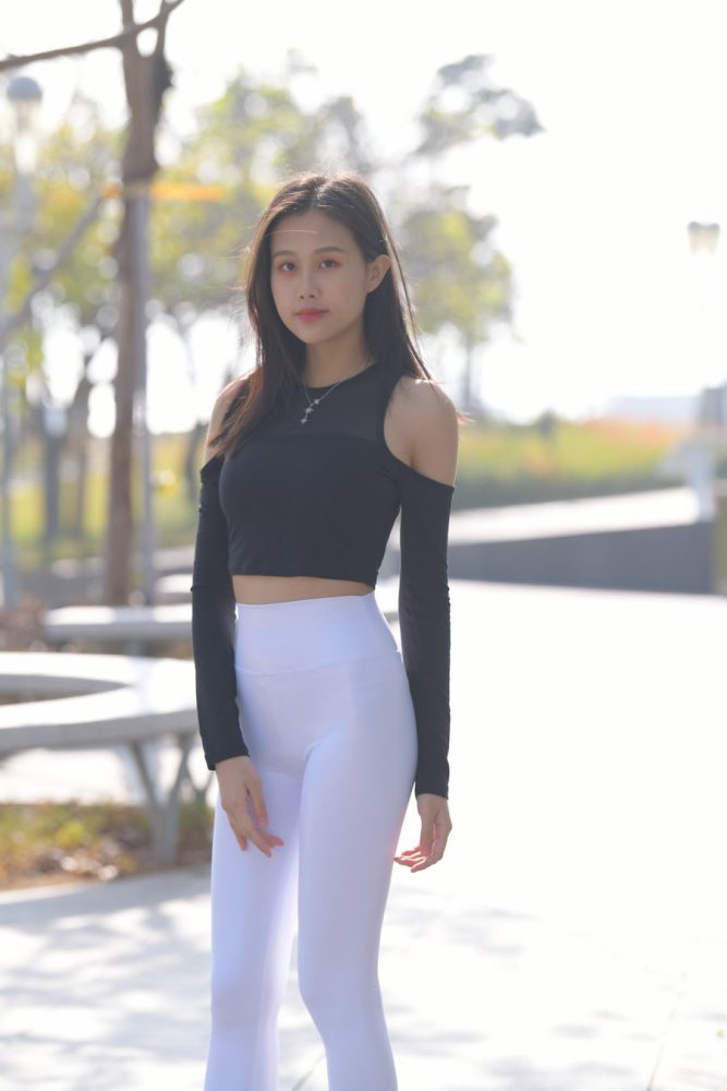 穿紧身白裤的端庄女孩 J1436 674P1V-22.2GB-开心图库