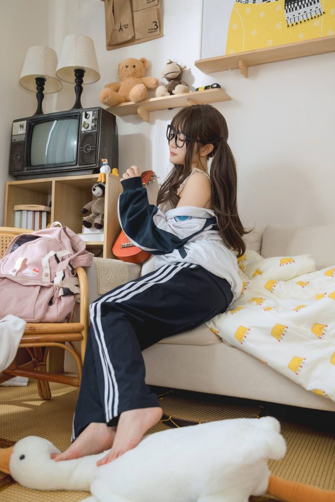 穿校服的双马尾女孩【64P】20010-开心图库