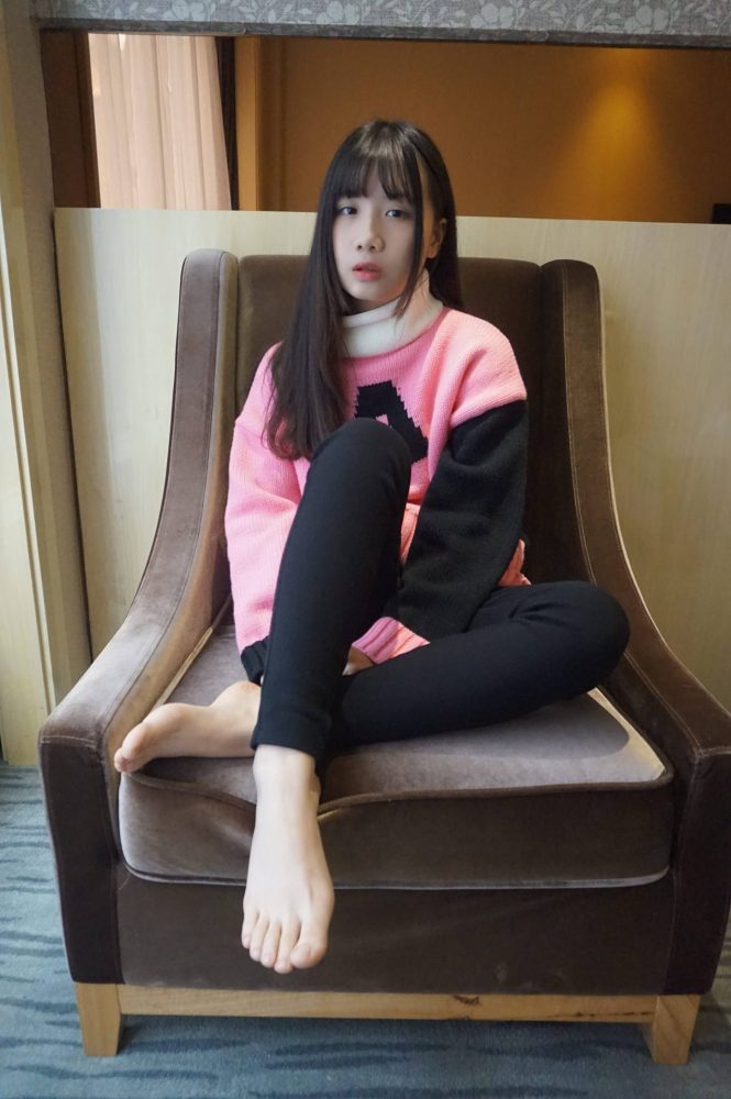 齐刘海的长发女孩【70P】20016-开心图库