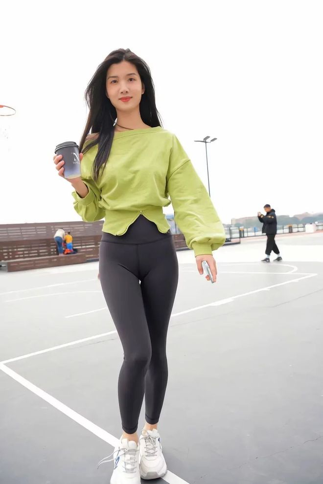 绿色瑜伽裤女孩很开心 J1519 1094P1V-27.6GB-开心图库