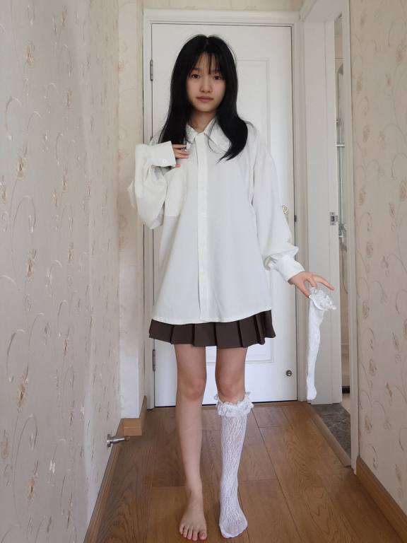 百褶裙可爱又大方的小姑娘【122P】20002-开心图库