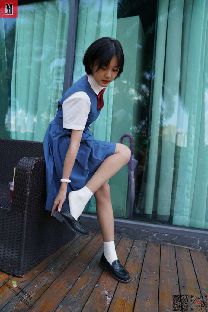 图片[3]-一副学生模样的短发姑娘【112P】20023-开心图库