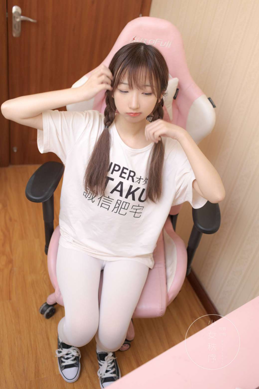 图片[2]-喜欢玩电竞的双马尾粉红女孩【65P】20026-开心图库