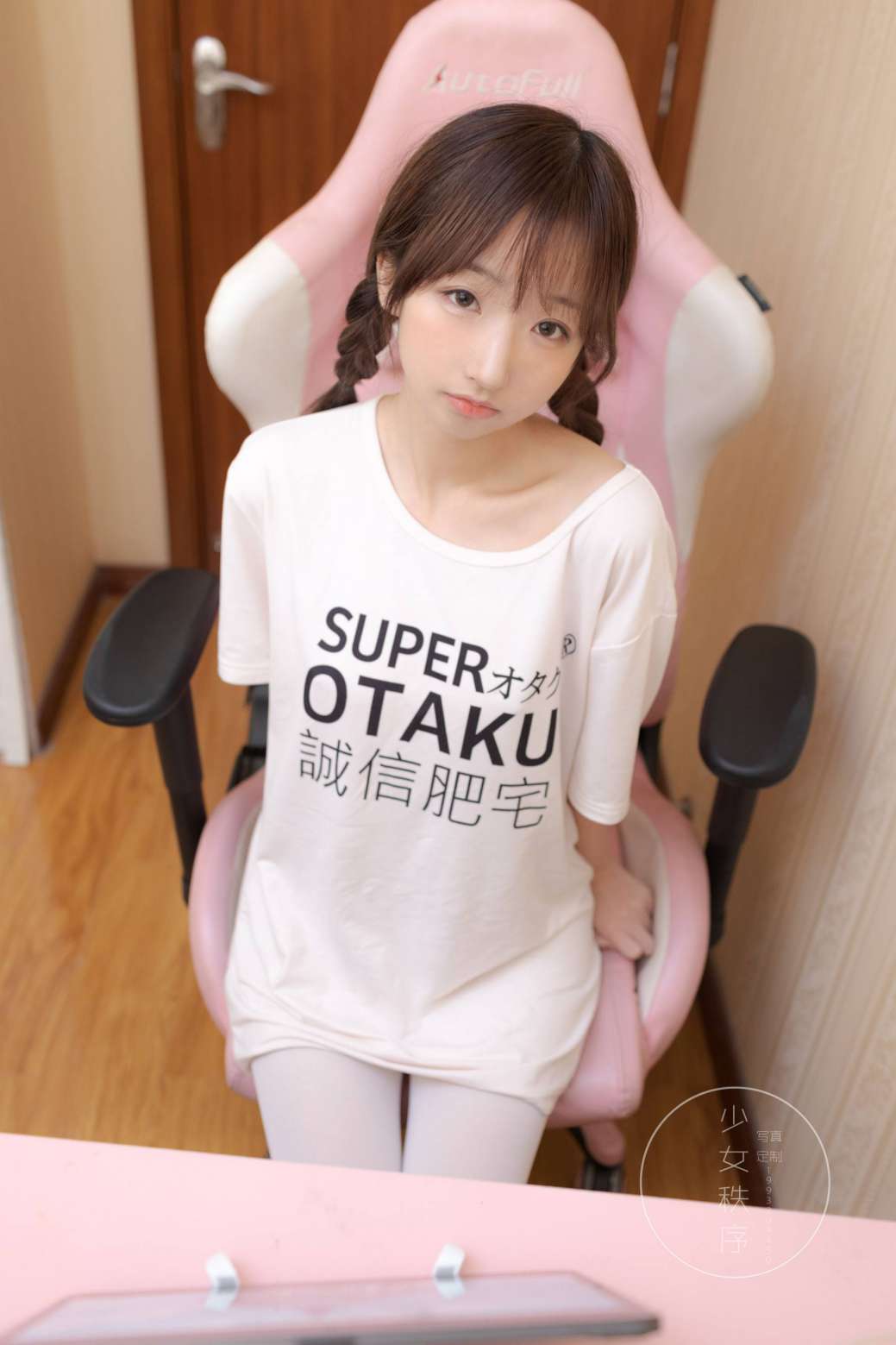 图片[5]-喜欢玩电竞的双马尾粉红女孩【65P】20026-开心图库