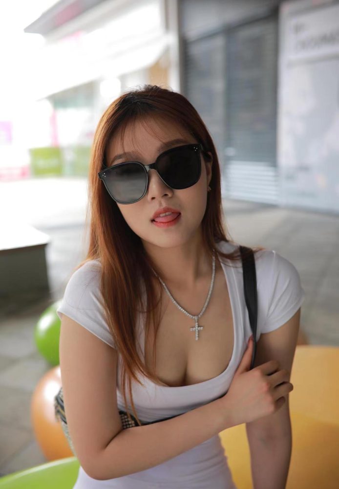 看上去拽拽的瑜伽裤女孩 J1695 425P1V-14.0GB-开心图库