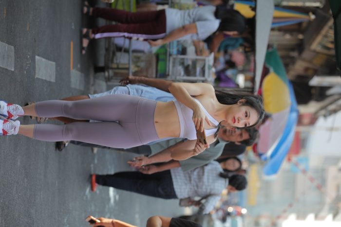 逛街的马尾辫瑜伽老师【556P】00016-开心图库