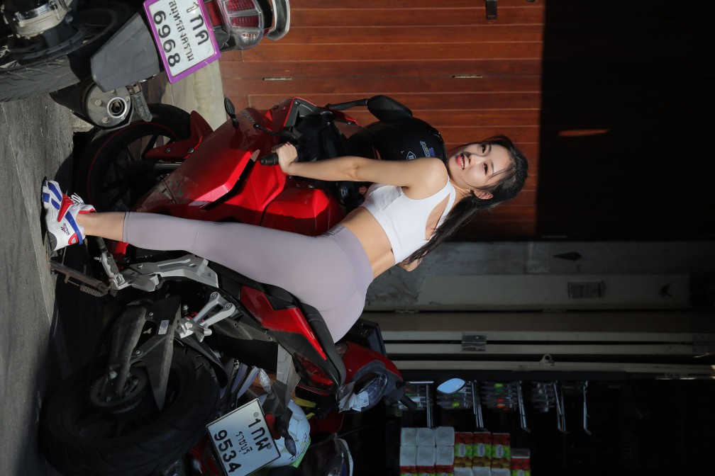 图片[5]-逛街的马尾辫瑜伽老师【556P】00016-开心图库