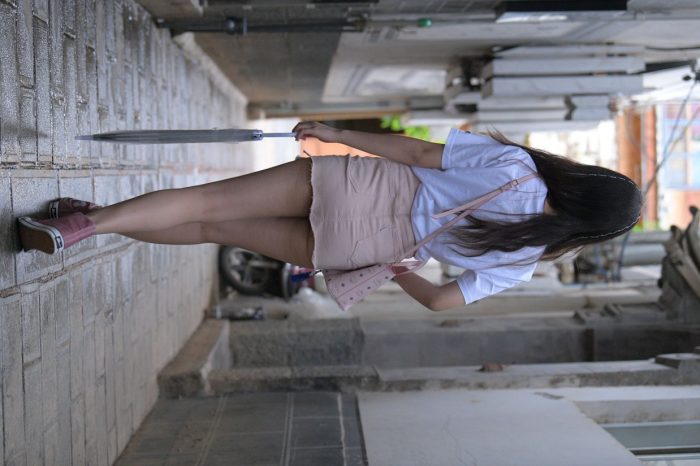 非常清纯甜美的短裙姑娘在逛街【458P】00052-开心图库