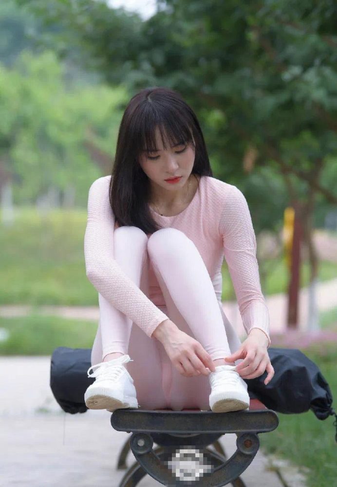 图片[4]-粉粉的瑜伽裤女孩太可爱了 J2090 854P1V-30.4GB-开心图库