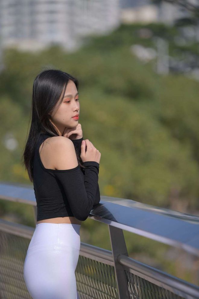 图片[4]-穿紧身白裤的端庄女孩 J1436 674P1V-22.2GB-开心图库