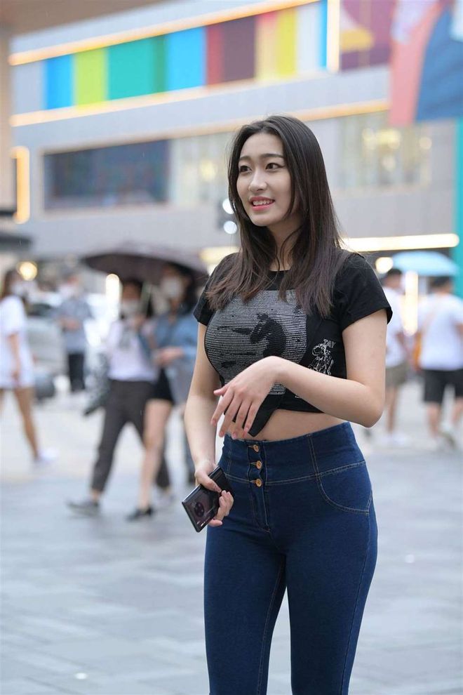 图片[3]-紧身牛仔裤女人J2784 240P-6.66GB-开心图库