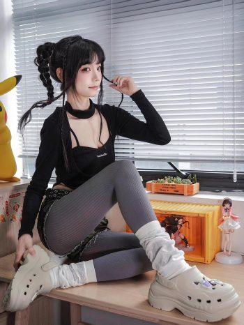 图片[9]-牛仔热裤+灰丝姑娘玩自拍-开心图库