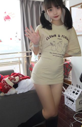 图片[9]-网格丝袜的清纯双马尾小姑娘-开心图库