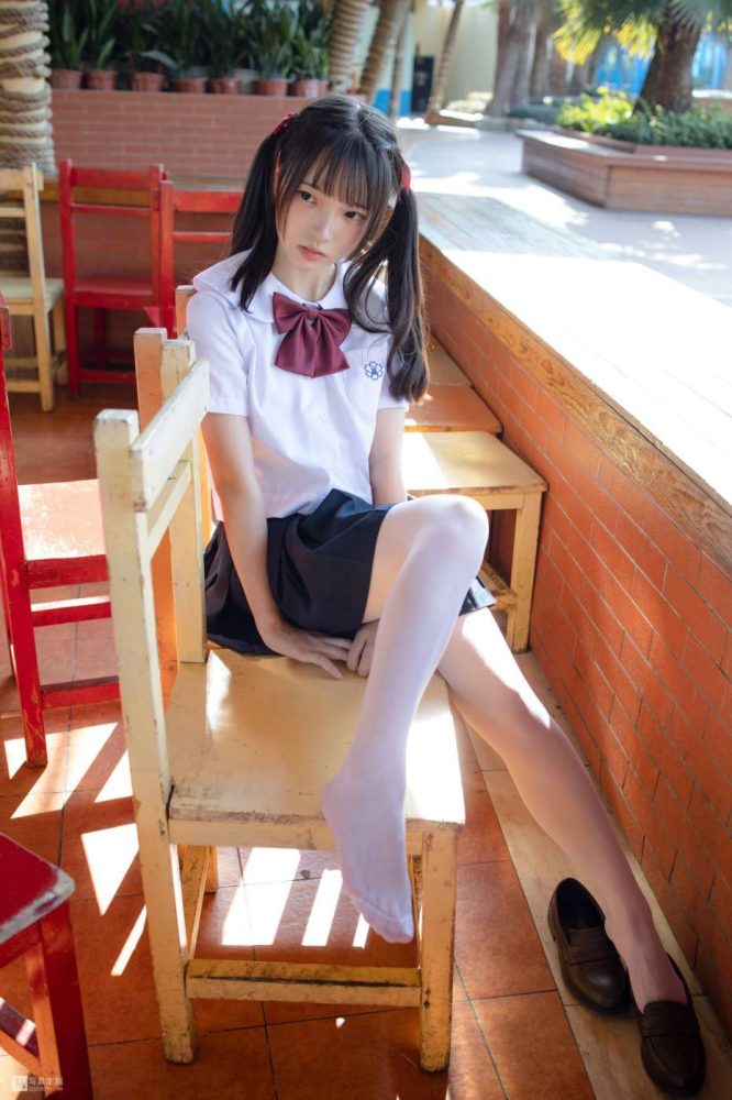 眼神好清澈的双马尾白丝女孩【75P】20019-开心图库